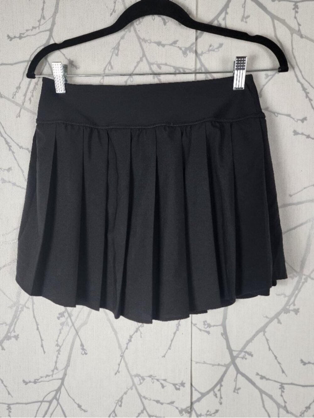 Old Navy Black Stretch Tech Pleated Tennis Skort